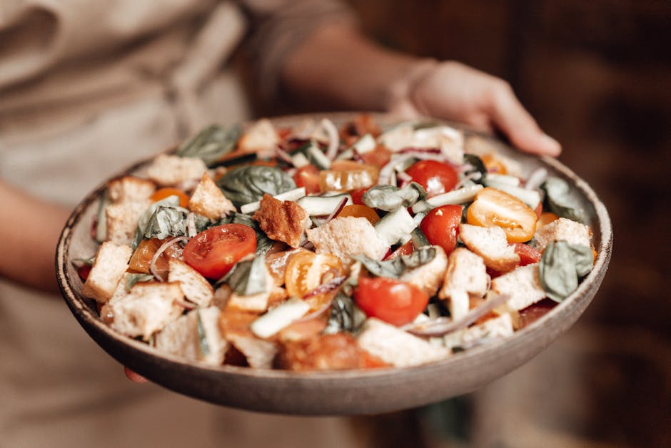 Maisbrødpanzanella med paprika og urter