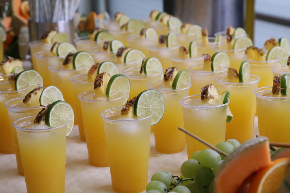 Forfriskende Bourbon Punsj med Sitrus og Ananas