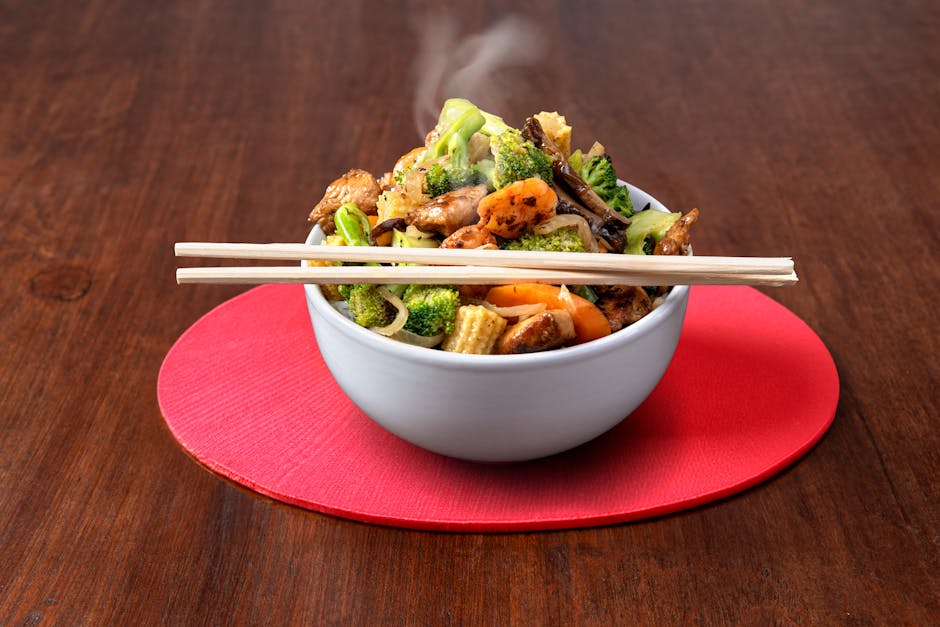 Kinesisk kalkun i jade med ris og salat