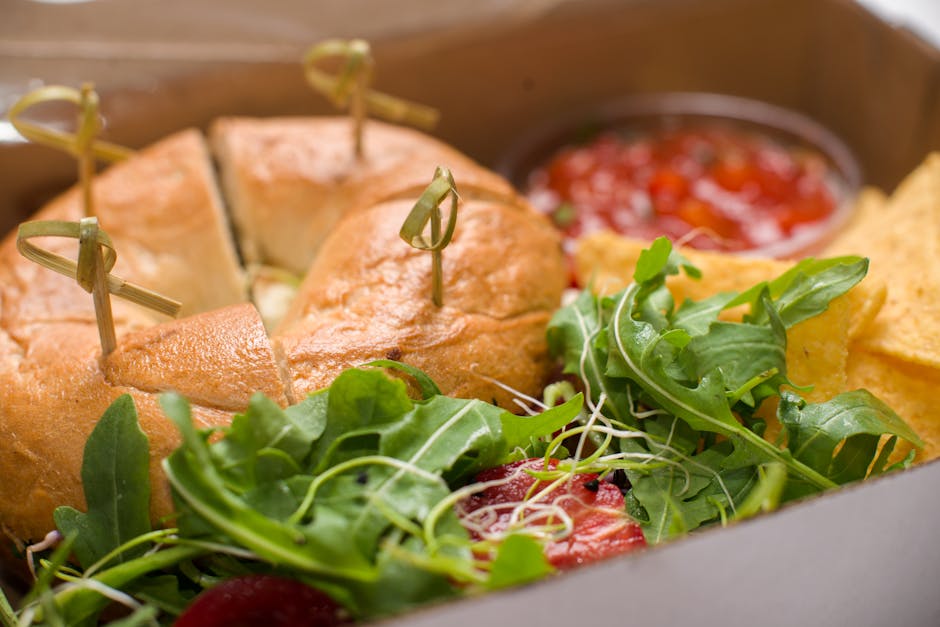 Frisk salsa med nektarin, gul tomat og ruccola