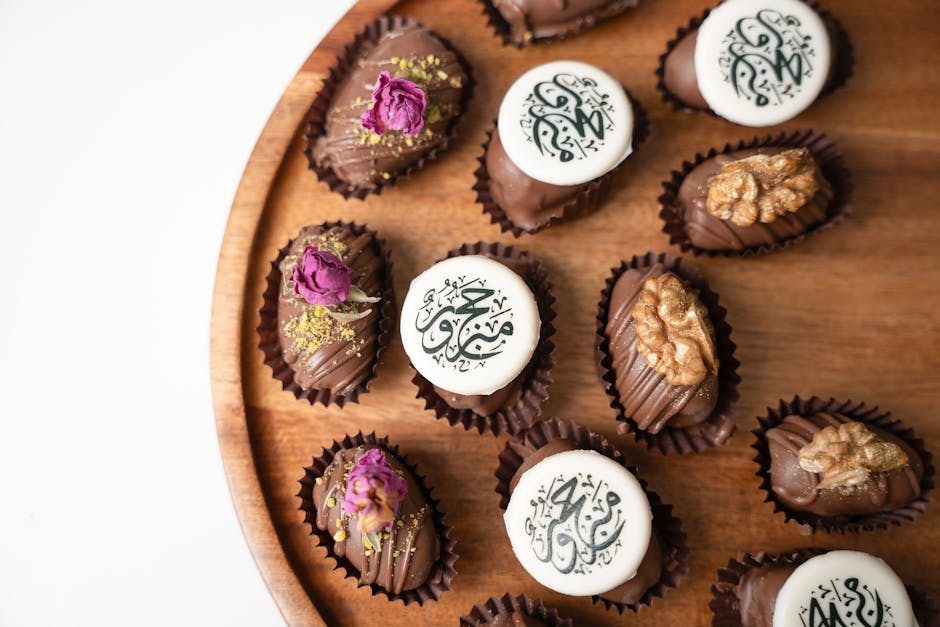 Sjokoladetrukne dadler med krydrede mandler