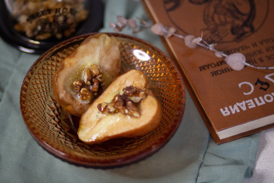 Høstfruktkompott med pære og tørket frukt