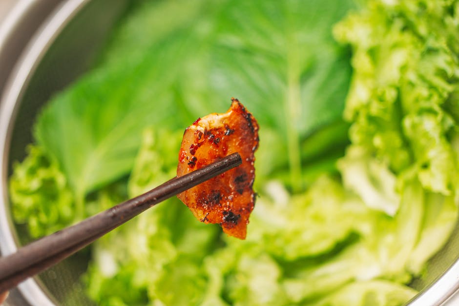 Grillet romainesalat med crème fraîche og avokado