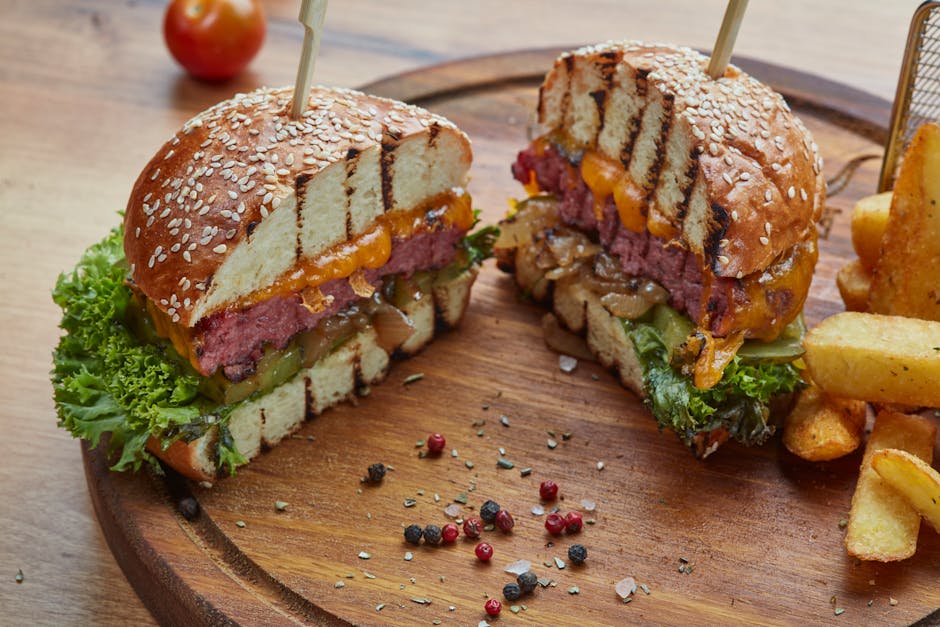 Paradise Pup Merkts Cheddarburger