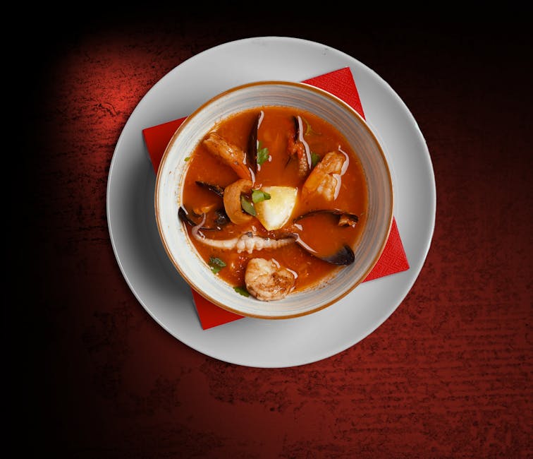 Klassisk sjømatcioppino-gryte