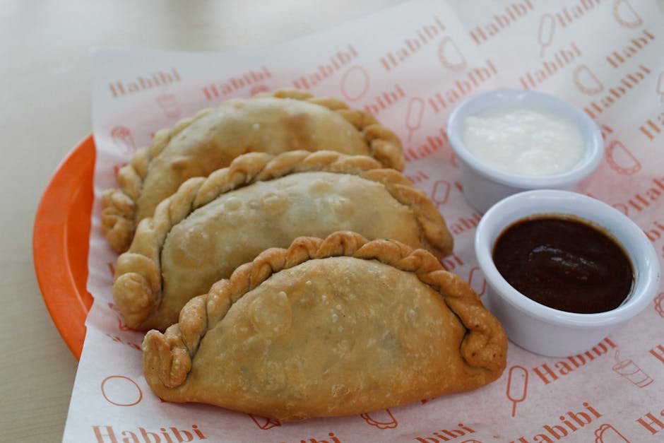 Kremete kyllingempanadas med chili-lime-dipp