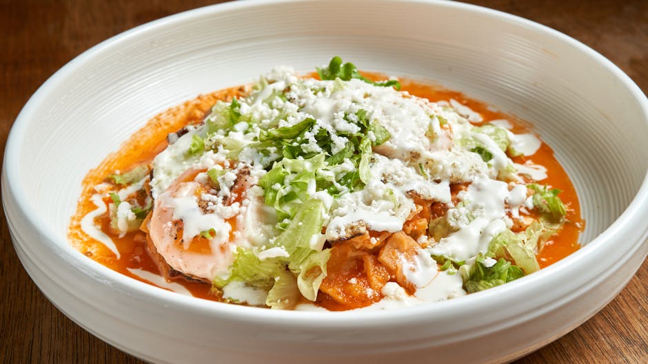 Kylling- og squashchilaquiles med tomatillosalsa