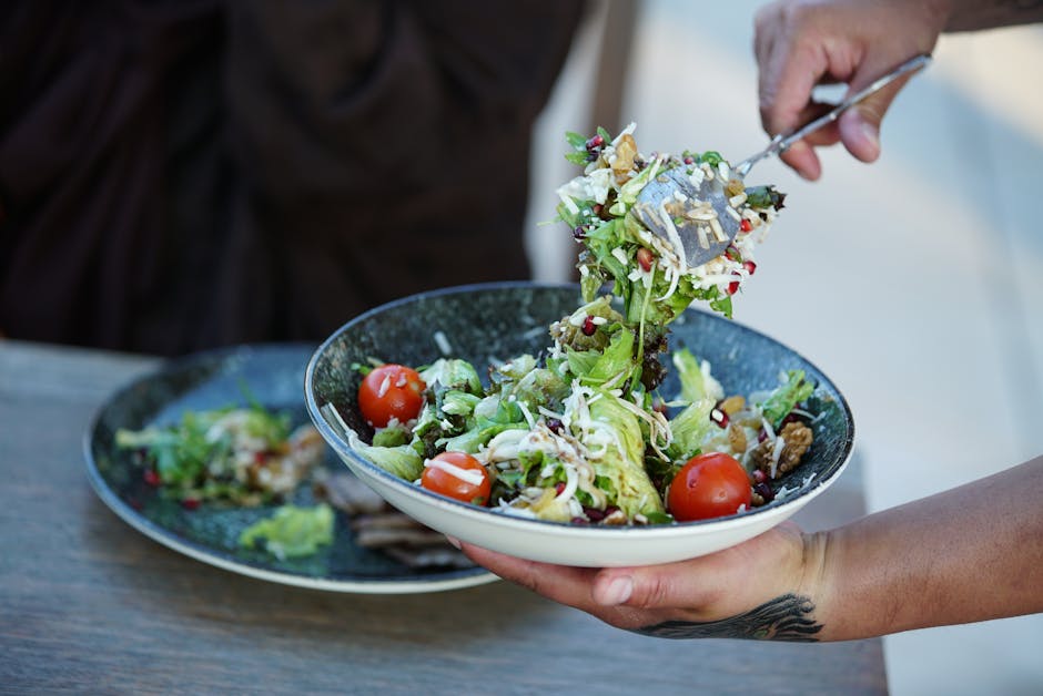 Baconsalat med erter og ranchdressing