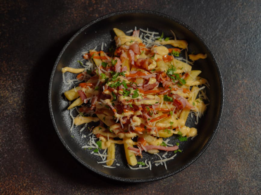 Cheesy stekte poteter med bacon og egg