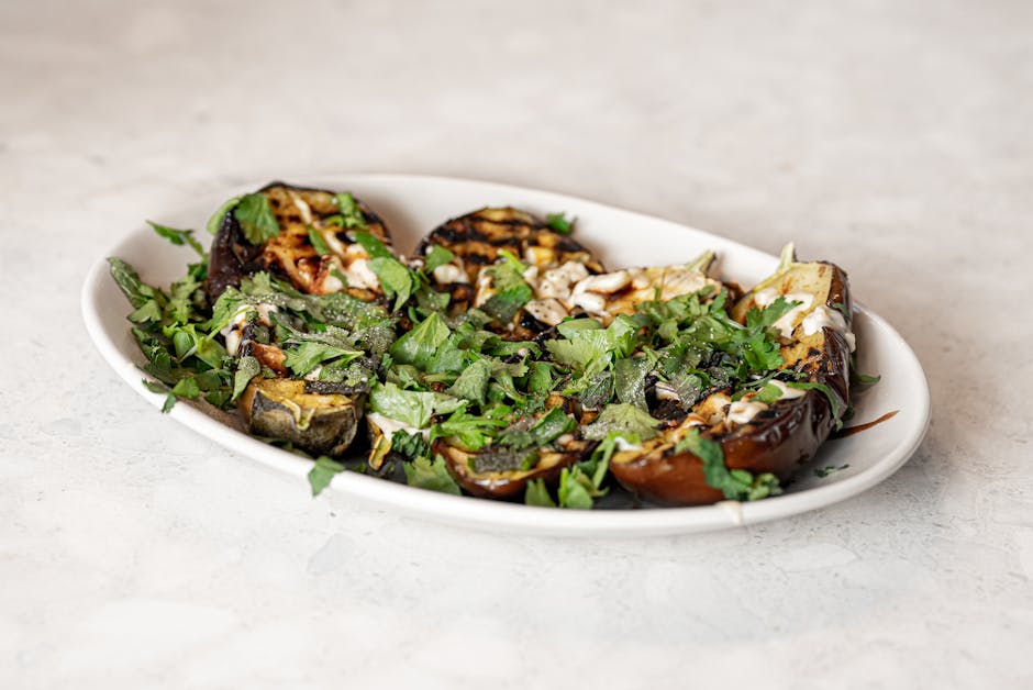 Grillet aubergine og grønnsaker med urter