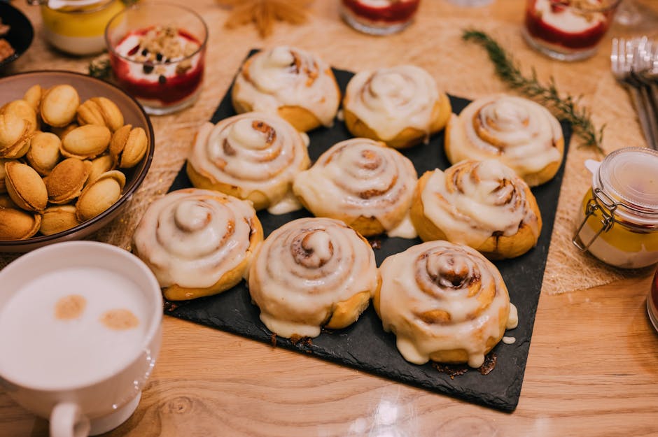 Kanelboller med kremostglasur
