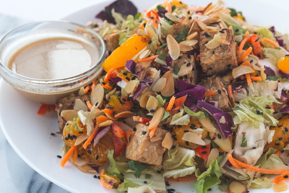 Mandelkyllingsalat med sesamdressing