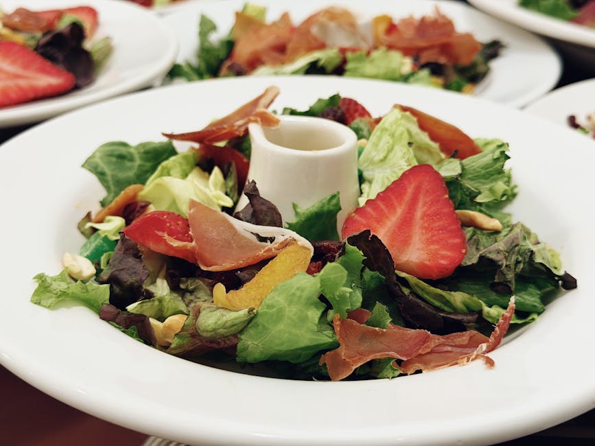 Salat med prosciutto, karamelliserte pærer og valnøtter