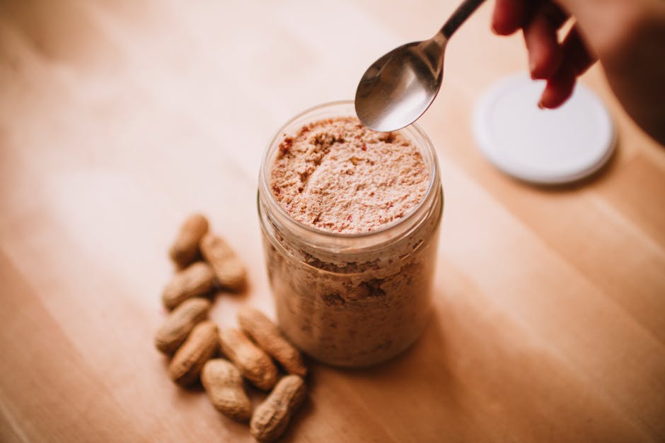 Kjeksblanding på glass med peanøttsmør