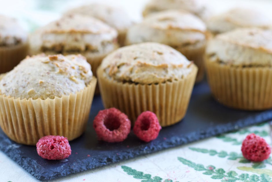 Saftige bringebær- og sitronmuffins