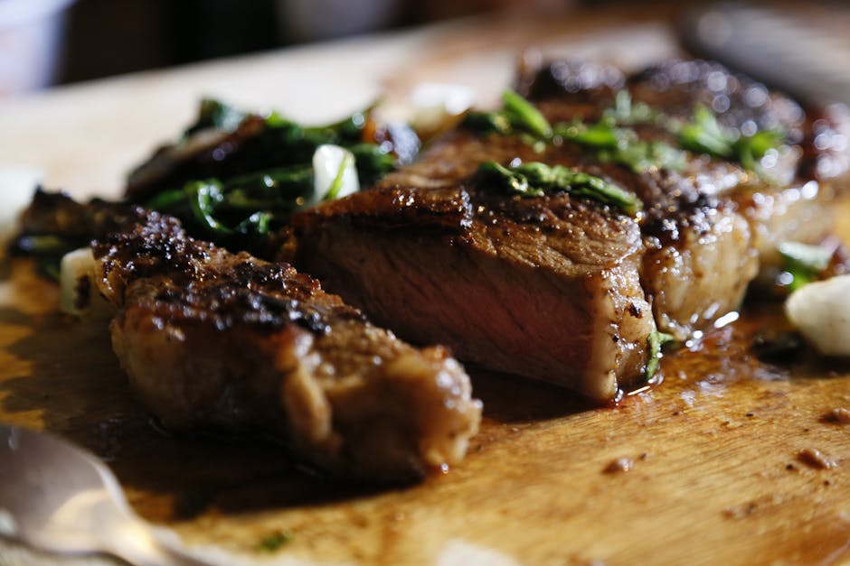 Texas-stil biff på toast med tomatrelish