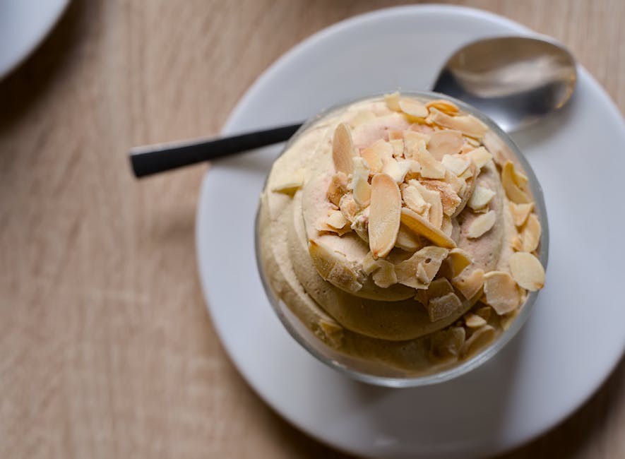 Melon- og mandelbombe med sorbet og is