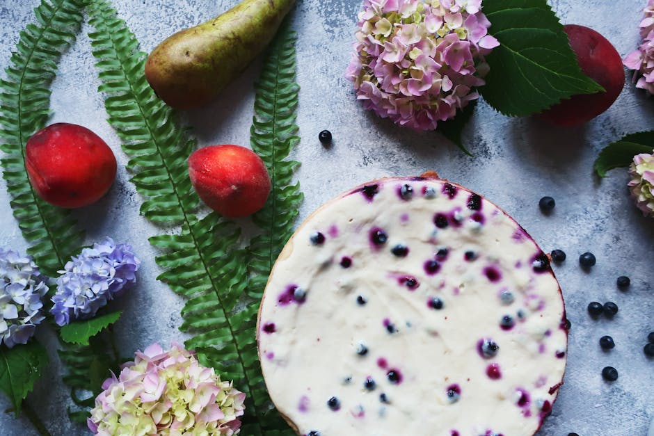 Pærecobbler med blåbær og maiskjeks