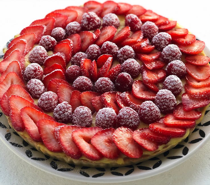 Frangipaneterte med jordbær og bringebær