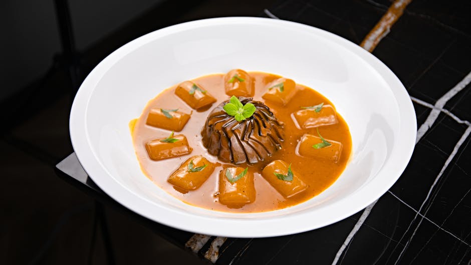 Sjokolade- og karamellsaus med macadamianøtter