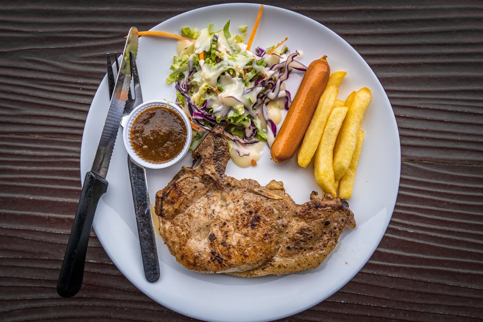 Jerk svinekoteletter med salat av palmehjerter og søt plantain