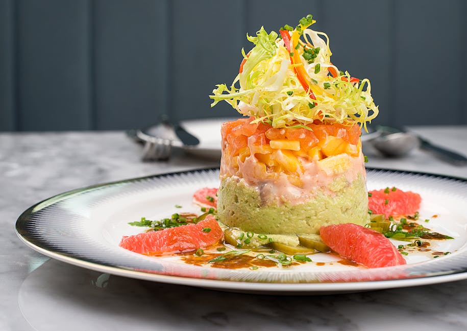 Moderne Waldorfsalat med grapefrukt og dadler