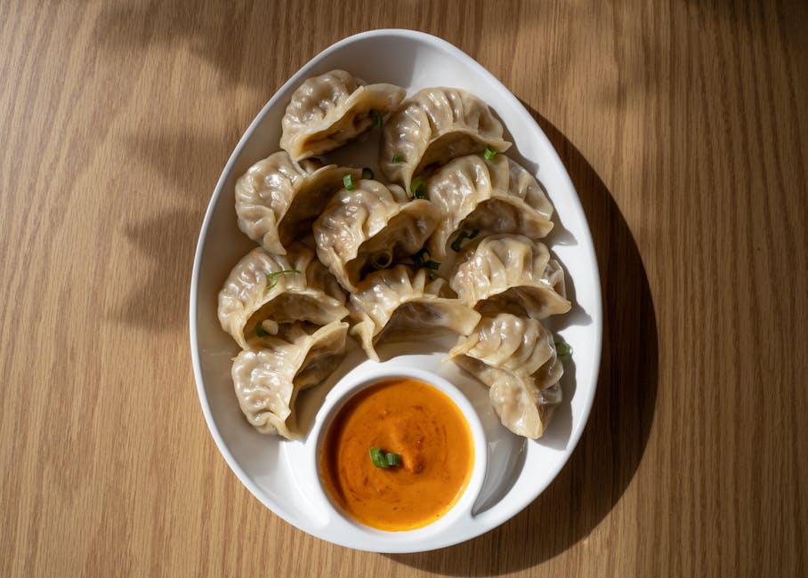 Dampede dumplings med spesialsaus