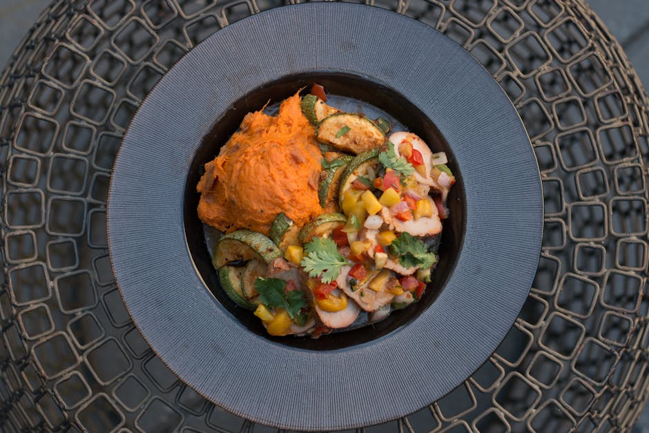 Mango-marinert sverdfisk med tropisk fruktsalsa