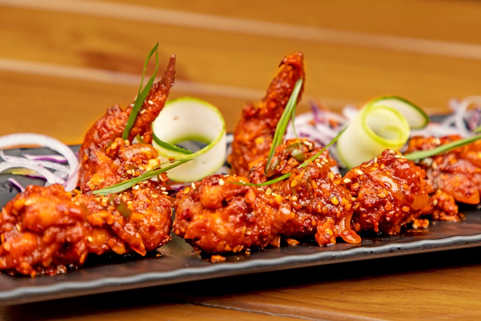 Sprø kyllingvinger med chili-lime smør