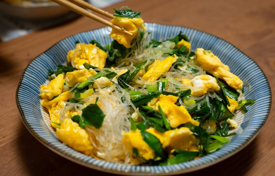 Kinesisk wok med purreløk og olje