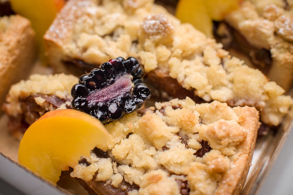 Fersken- og blåbærsmuldrepai