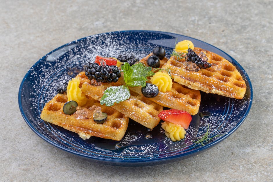Vaffelstekt French Toast med blåbær og gulrot-ingefær-smoothie