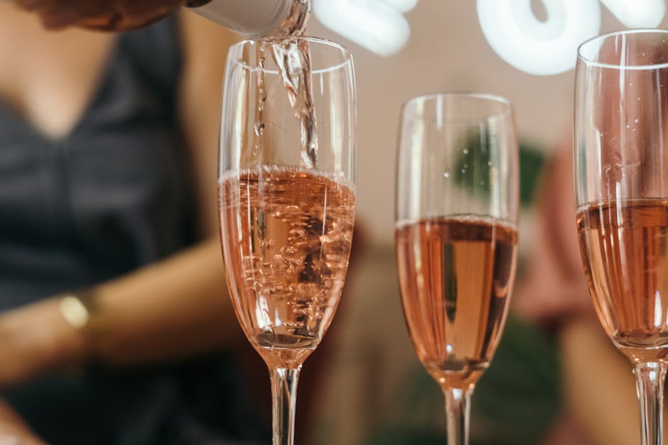 Rose 75 cocktail med rosé champagne