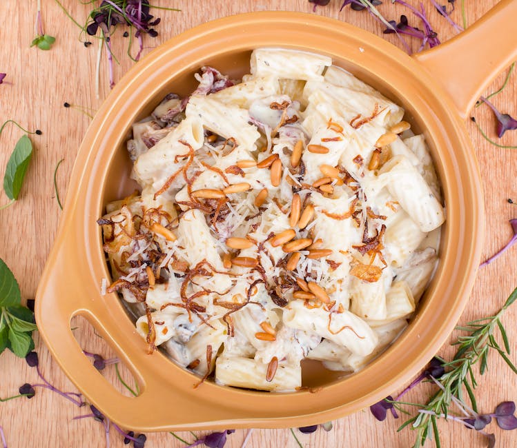 Kremet pasta med gorgonzola og karamellisert løk