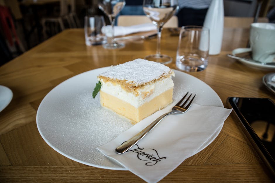 Kremet vaniljekremkake med fersken og Marsala