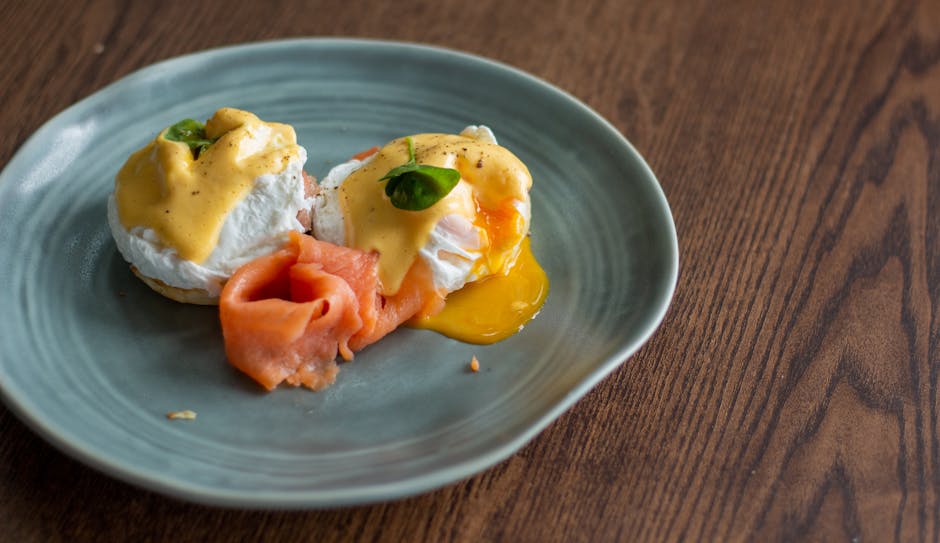 Posjert laks med frisk urtemajones