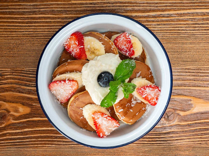 Kokospannekaker med banan og pasjonsfruktsirup