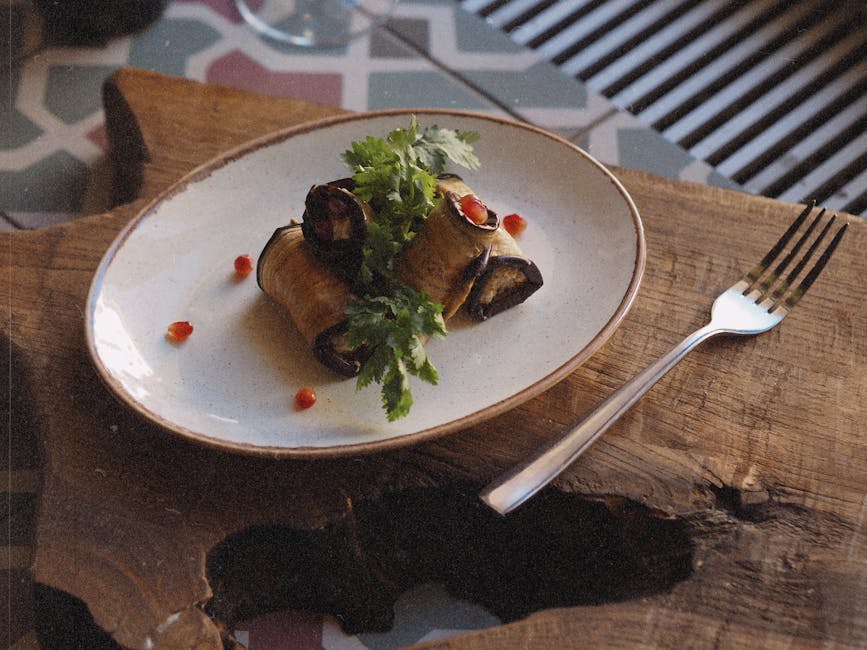 Grillede aubergineruller med kremost og urter