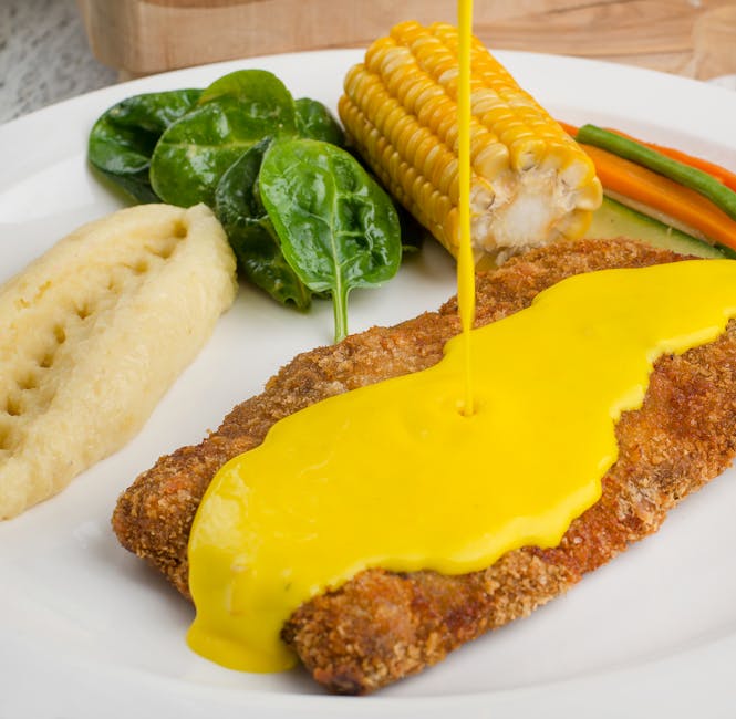 Kalveschnitzel med leverfyll og kremsaus