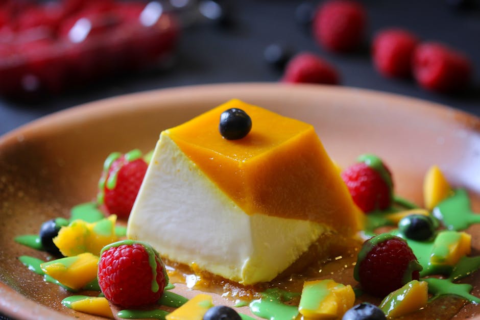 Eksotisk panna cotta med tropisk fruktsalat og gelé