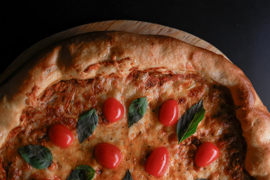 Skummel pizzapai med kaviar og paprika