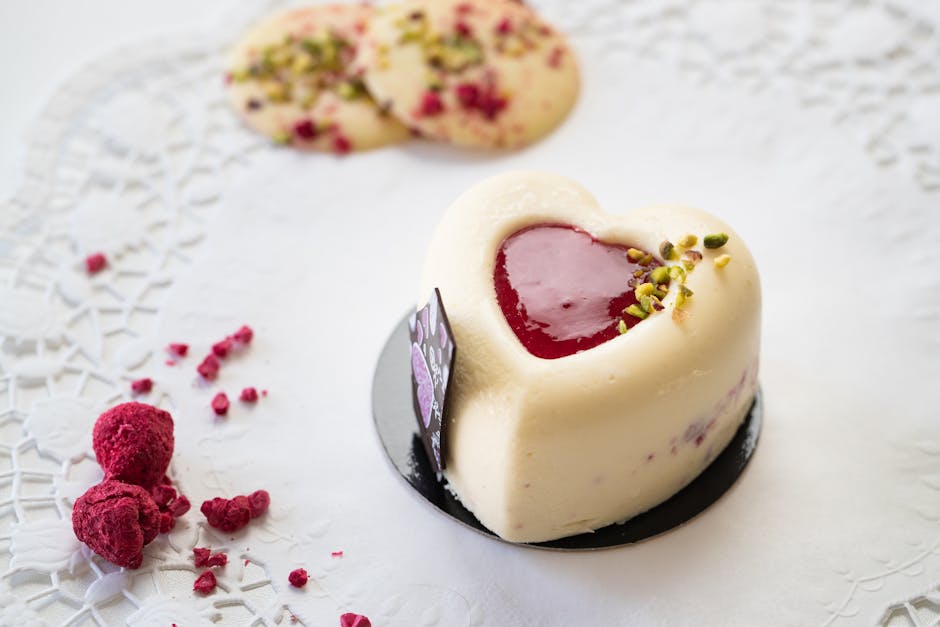 Bringebær-, pistasj- og rosenvannsemifreddo