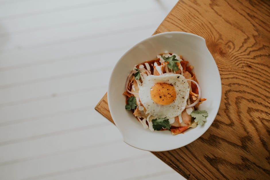 Chilaquiles med ovnsbakte tomatillos og stekt egg