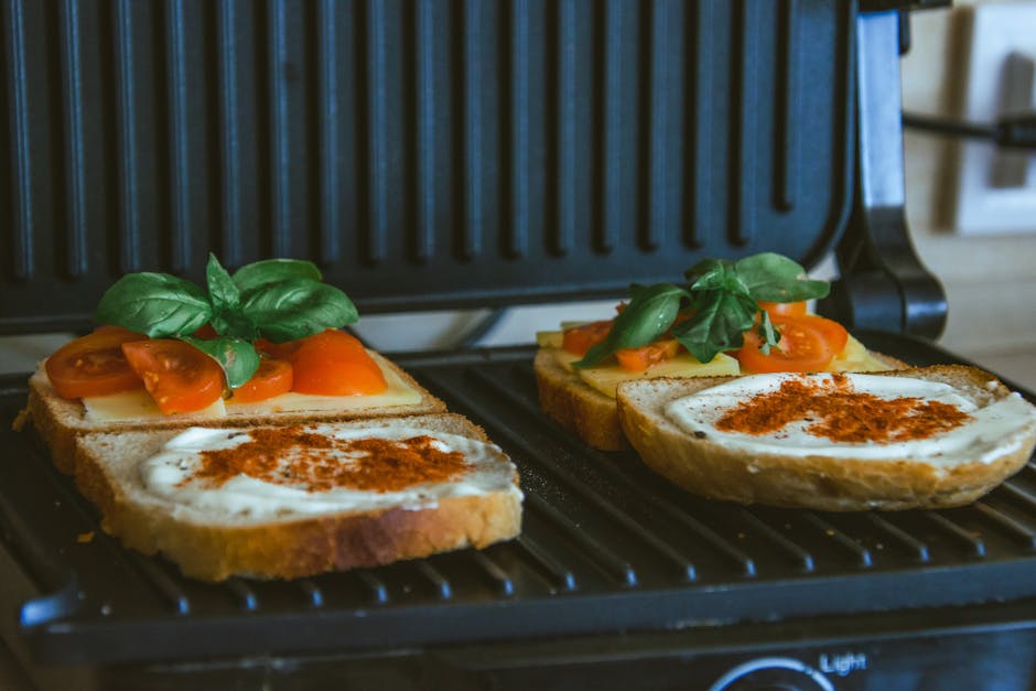 Grillet ostesmørbrød med tomat