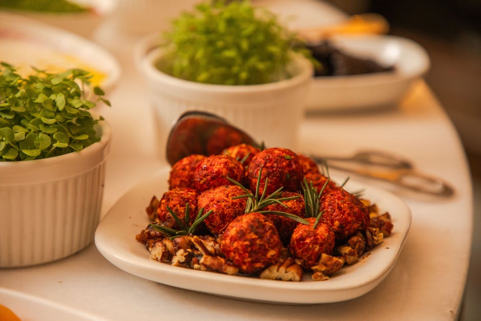 Fargerike geitostkuler med urter og krydder