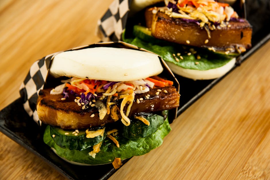 Asiatisk BLT-bolle med chilimajones