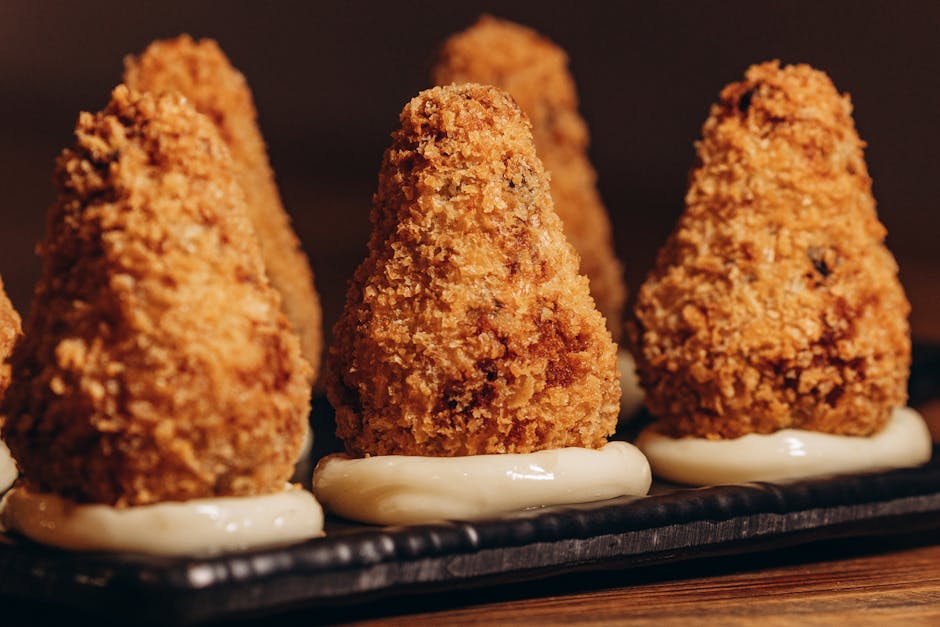 Mini fiskekaker med Dijon- og kapersmajones