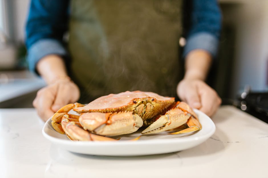 Kokt dungenesskrabbe med hjemmelaget cocktailsaus