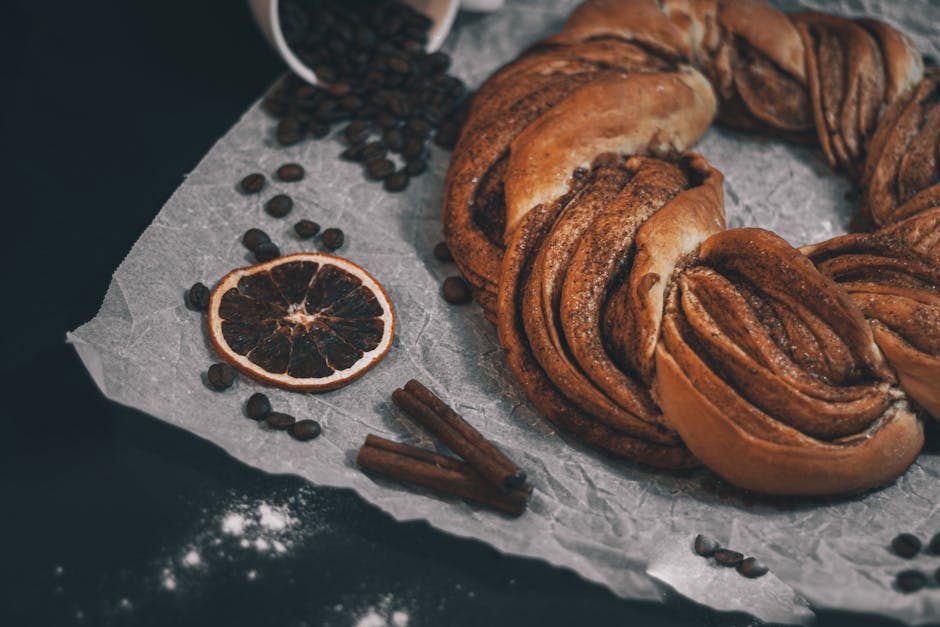 Kanel- og pekannøtt-twists med butterdeig