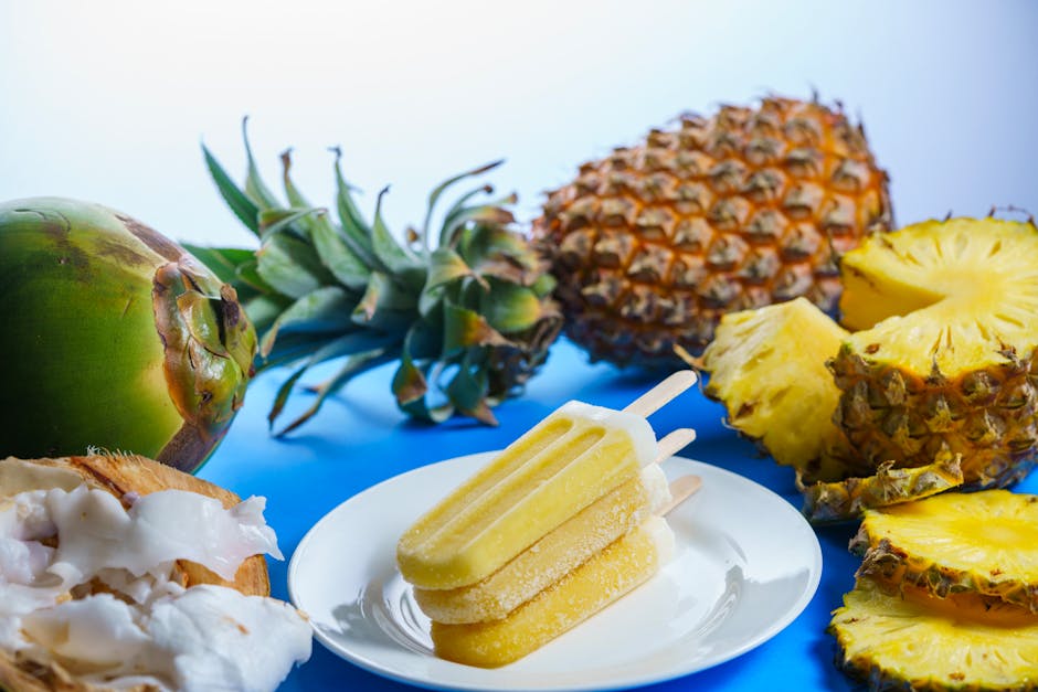 Cocoa Colada iskrempinner med ananas og kokos